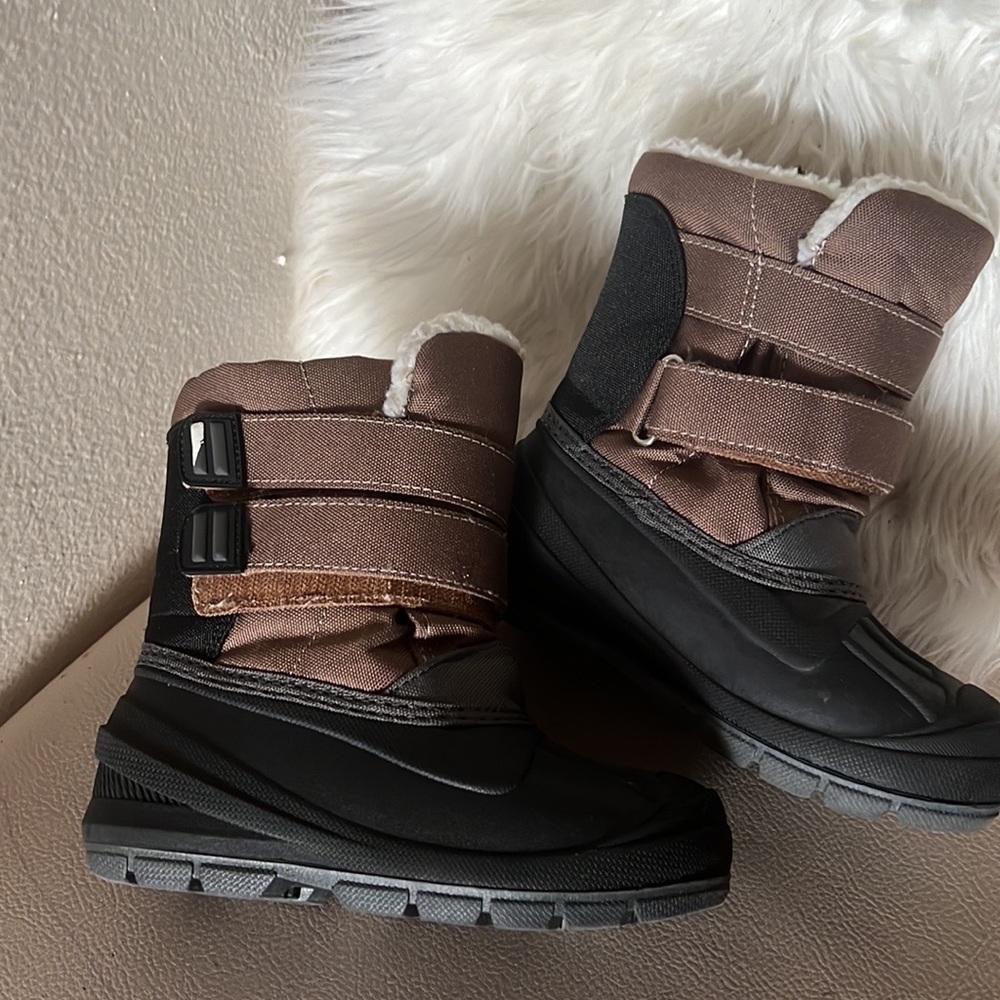 Cat and Jack Toddler Size 10 Winter Boots